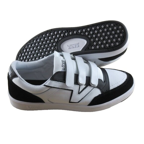 Athletic_Shoes